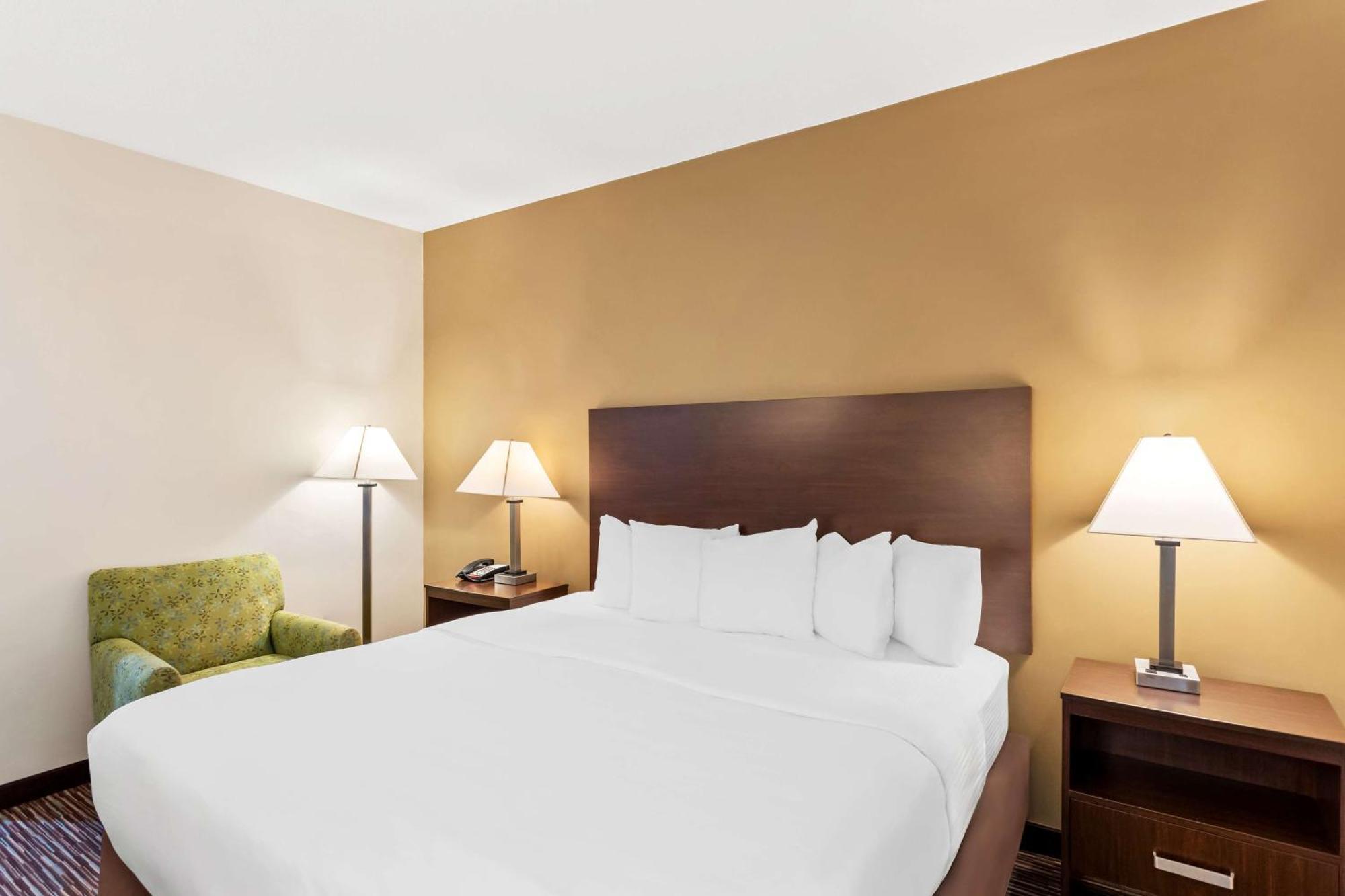 Hotel Surestay By Western Grayson