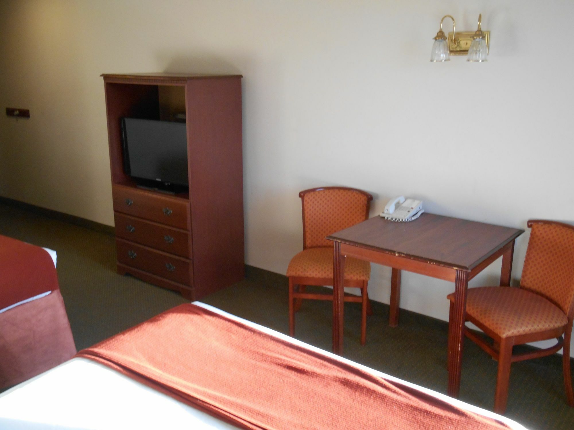 Hotel Surestay By Western 2*
